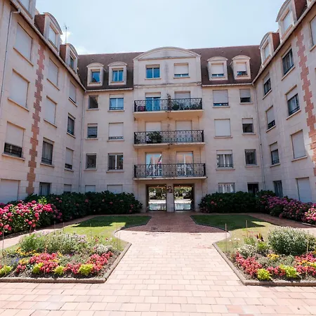 80m2 Au Calme Proche Dans Espace Sécurisé * Deauville