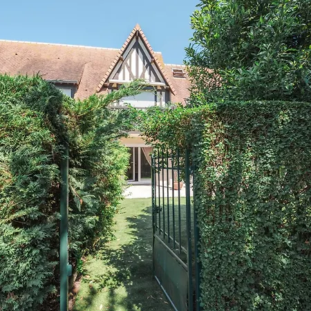 80m2 Au Calme Proche Dans Espace Sécurisé Hébergement de vacances Deauville